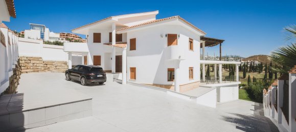 Villa de 5 dormitorios en Benahavís, Spain No. 2911 6