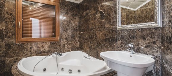 Villa de 5 dormitorios en Benahavís, Spain No. 2911 30