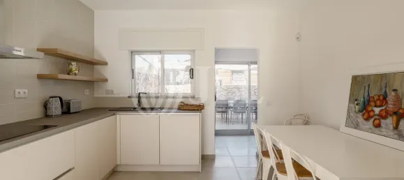 4 bedrooms House in Quarteira, Portugal No. 109303 3