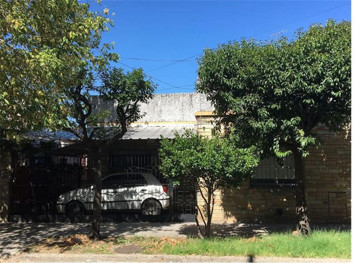 2 bedrooms House in Bermudez, Argentina No. 84542