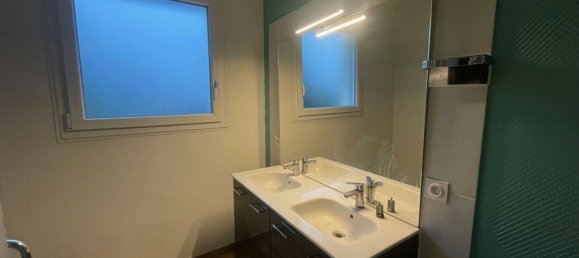 4 bedrooms House in Mayenne, France No. 357932 4