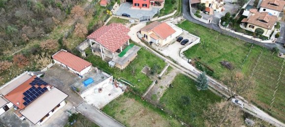 Дом с 5 комнатами в Фьюджи, Италия № 216775 6