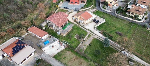 Дом с 5 комнатами в Фьюджи, Италия № 216775 15