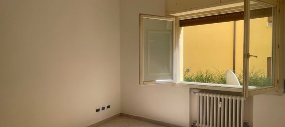 2 bedrooms Apartment in Reggio Emilia, Italy No. 313262 3