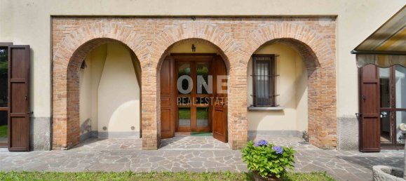 2 Schlafzimmer Villa in Calco, Italy, Nr. 117394 12