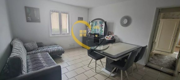 2 bedrooms House in Parassy, France No. 87811 2