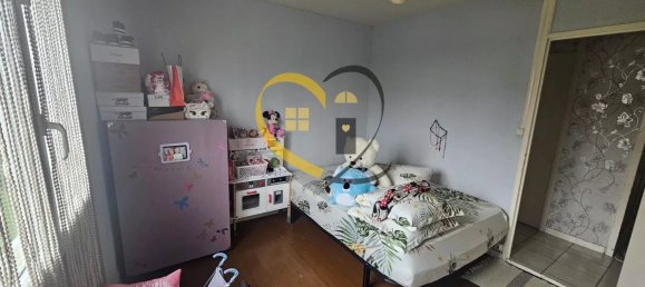 2 bedrooms House in Parassy, France No. 87811 8