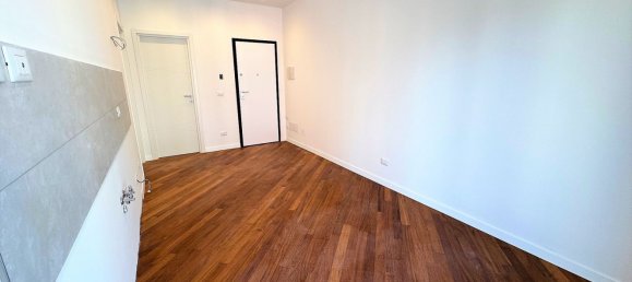 3 bedrooms Apartment in Bologna, Italy No. 325637 5