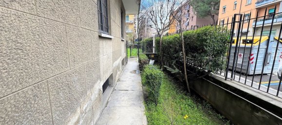 3 bedrooms Apartment in Bologna, Italy No. 325637 27