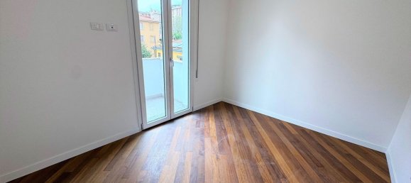 3 bedrooms Apartment in Bologna, Italy No. 325637 7
