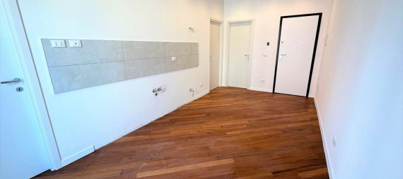 3 bedrooms Apartment in Bologna, Italy No. 325637 3