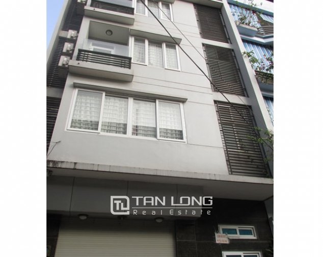 Casa de 5 dormitorios en Ba Dinh, Vietnam No. 3495