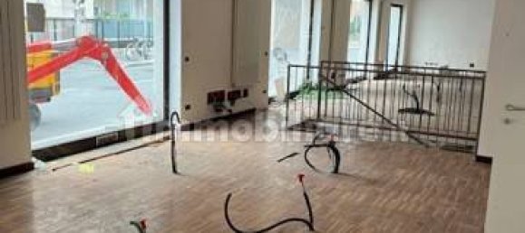 1-salle Propriété commerciale à Cinisello Balsamo, Italy No. 310937 10