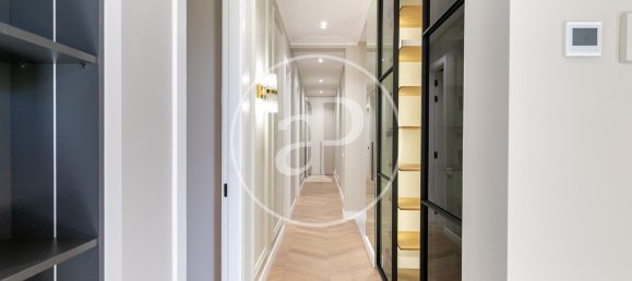 Apartamento T3 em Eixample, Spain N.º 79379 12