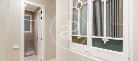 Apartamento T3 em Eixample, Spain N.º 79379 31