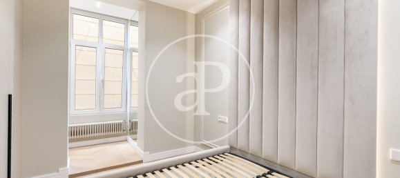 Apartamento T3 em Eixample, Spain N.º 79379 14