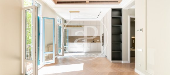 Apartamento T3 em Eixample, Spain N.º 79379 4