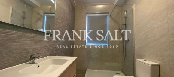 1 bedroom Penthouse in Saint Julian's, Malta No. 9795 5