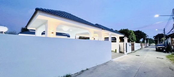 3 bedrooms House for sale in Pattaya, Chonburi, Eastern Thailand, Thailand № 67310 8