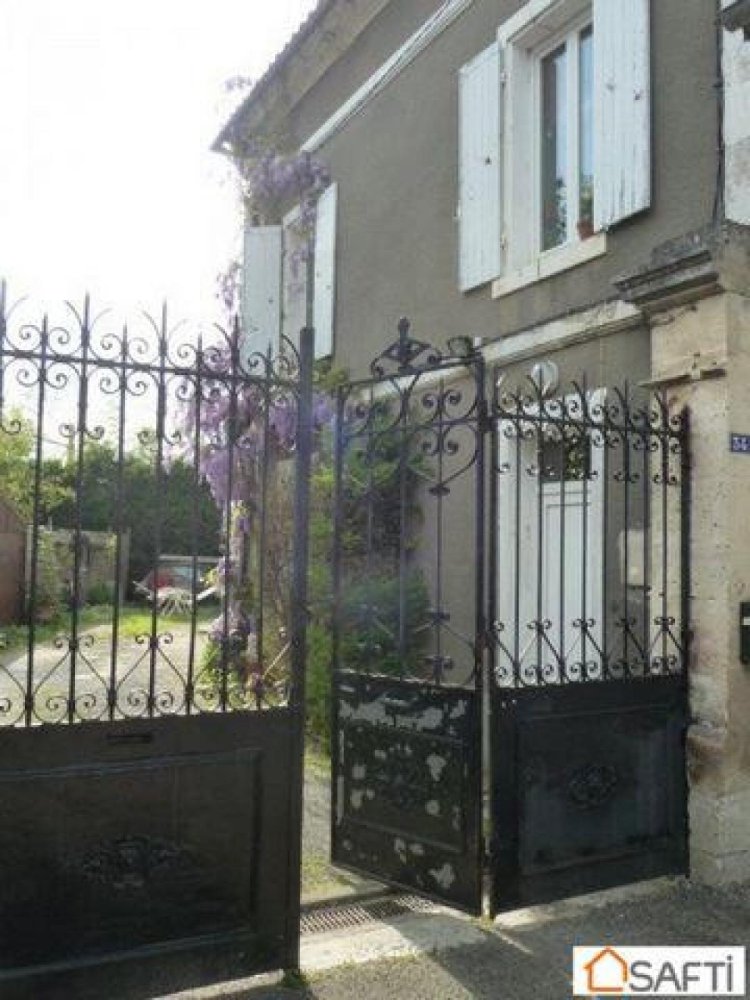 2 chambres Maison à Chalais, France No. 26031