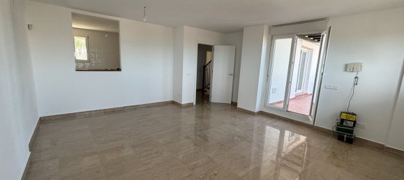 3 bedrooms Penthouse in La Duquesa, Spain No. 36506 4