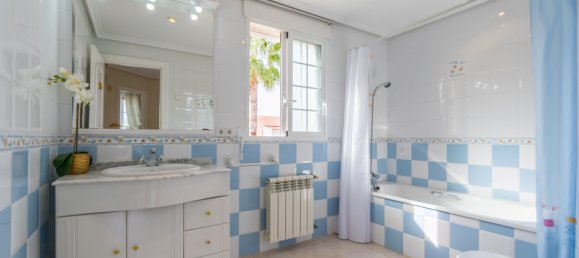 4 Schlafzimmer Villa in L'Albir, Spain, Nr. 4312 19