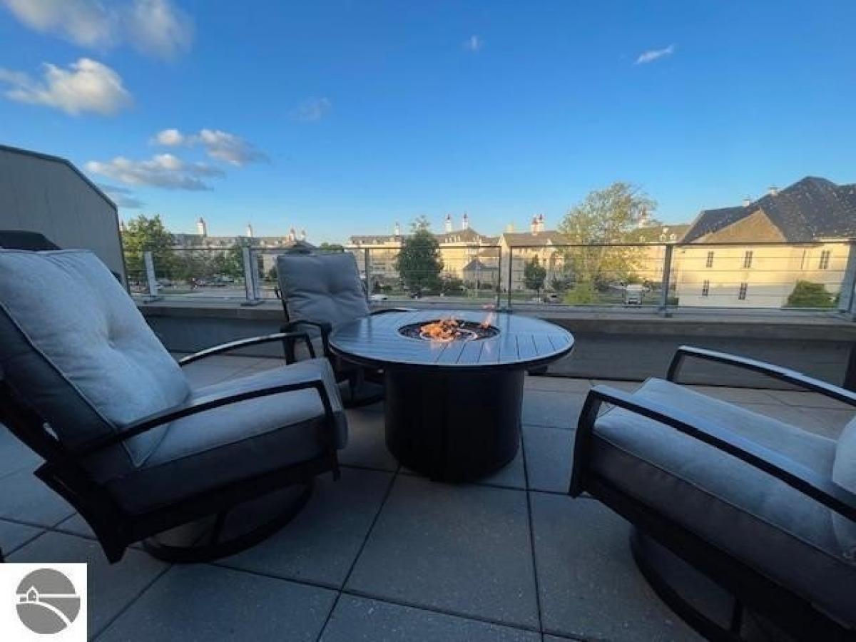 Studio in Traverse City, USA No. 378316