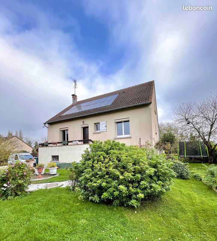 Casa de 4 dormitorios en Marmagne, France No. 47729