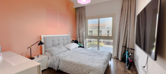 3 bedrooms Townhouse in Jumeirah Golf Estates, UAE No. 31003 10