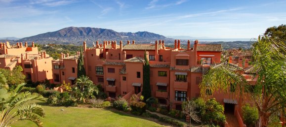 3 bedrooms Apartment in Marbella, Spain No. 33053 3