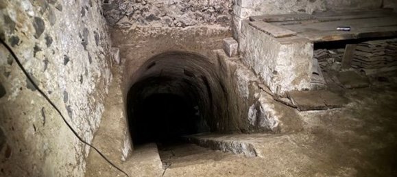 Дуплекс с 15 комнатами в Галлуччо, Италия № 300127 40