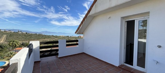 Ático de 3 dormitorios en La Duquesa, Spain No. 36515 28