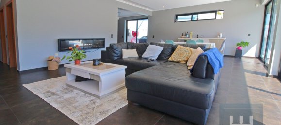 3 bedrooms House in Funchal, Portugal No. 145325 4