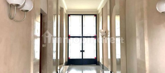 3 rooms Office in Milan, Italy No. 376636 2