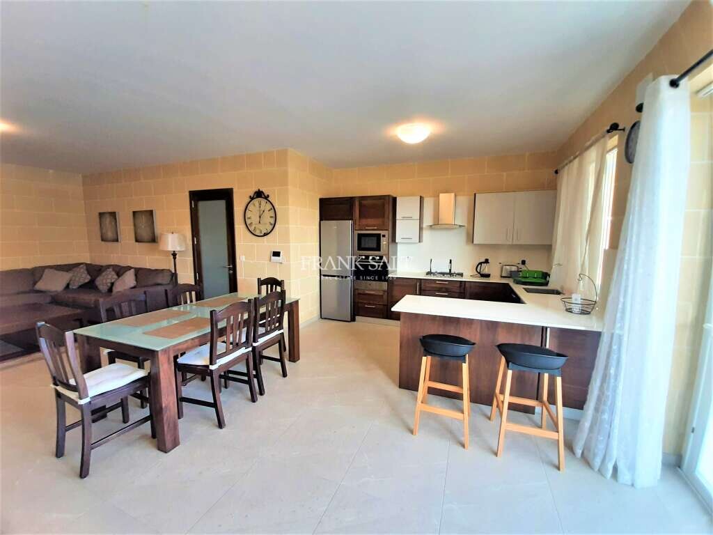 Мезонет с 2 спальнями в Айнсилем, Мальта № 5862