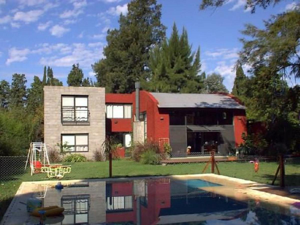3 bedrooms House in Tigre, Argentina No. 8960