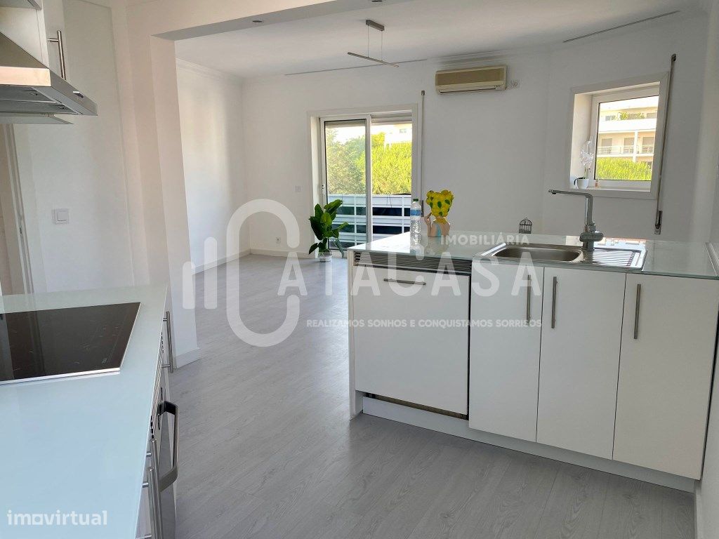 Dúplex de 4 dormitorios en Coimbra, Portugal No. 205496