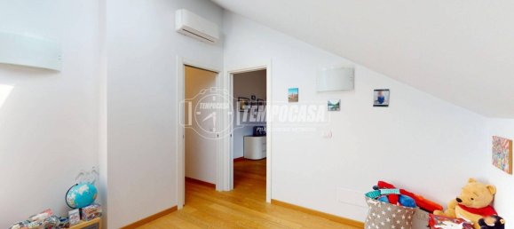 3 Schlafzimmer Villa in Vinovo, Italy, Nr. 342410 14