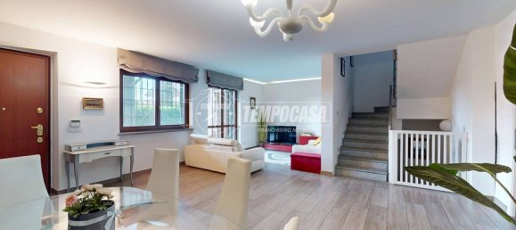 3 Schlafzimmer Villa in Vinovo, Italy, Nr. 342410 4