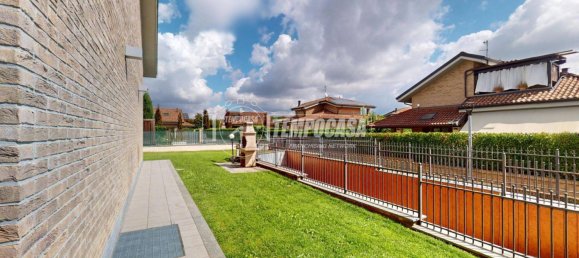 3 Schlafzimmer Villa in Vinovo, Italy, Nr. 342410 24