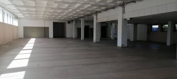 700m² Commercial property in Trecate, Italy No. 345867 2