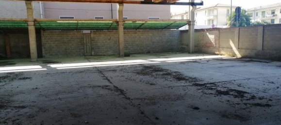 700m² Commercial property in Trecate, Italy No. 345867 9