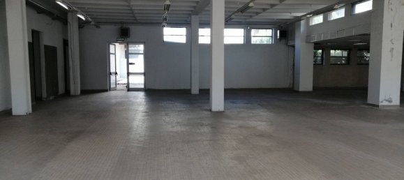 700m² Commercial property in Trecate, Italy No. 345867 10