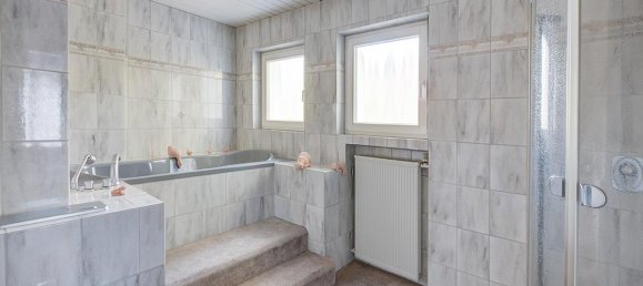 Oficina de 6 habitaciónes en Westerwaldkreis, Germany No. 61153 43