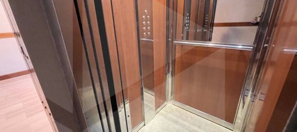 Квартира с 4 спальнями в Бари, Италия № 19185 4