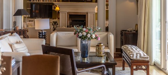 4 bedrooms House in La Quinta, Spain No. 59032 3