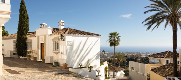 4 bedrooms House in La Quinta, Spain No. 59032 25