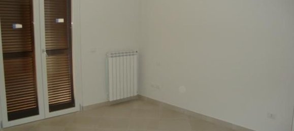 3 rooms Apartment in Fondi, Italy No. 29167 7