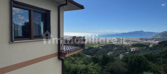 Villa de 3 dormitorios en Cogorno, Italy No. 317959 35