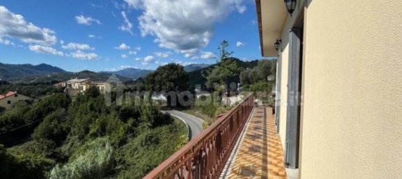 Villa de 3 dormitorios en Cogorno, Italy No. 317959 25